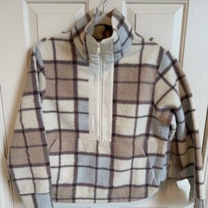 Alpine Design Neutral Beige Plush/Fleece Jacket.
Size Small. EUC.